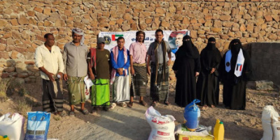 بتوجيهات الرئيس الزُبيدي.. انتقالي سقطرى يدشن توزيع السلال الغذائية على أسر الشهداء والمحتاجين بالمحافظة
