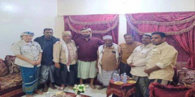 قيادة انتقالي الشحر تزور عددمن الشخصيات الإجتماعية بالمديرية