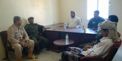 محافظ سقطرى يزور إدارة أمن حديبوه ويشيد بمستوى الانضباط الأمني