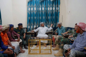 محافظ سقطرى يستقبل قيادة مجلس الاتحاد القبلي للشريط الساحلي الغربي بمناسبة عيد الفطر المبارك