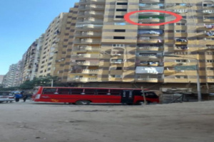 شاب يمني يقفز من الطابق الحادي عشر في قلب مصر.. سبب انتحاره بهذه الوحشية 1 شاب يمني يقفز من الطابق الحادي عشر في قلب مصر.. سبب انتحاره بهذه الوحشية