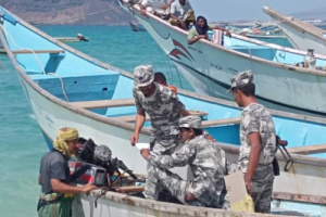 خفر السواحل بشبوة تدشن ترقيم قوارب الصيادين في سواحل رضوم