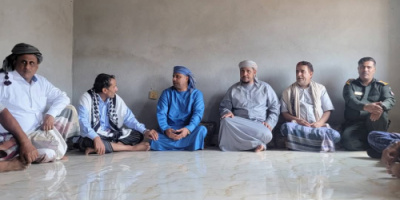 محافظ سقطرى يعزي أسرة الغتناني ومدير عام الموارد المالية والعقيد عبدالله خميس في عدد من حالات الوفاة