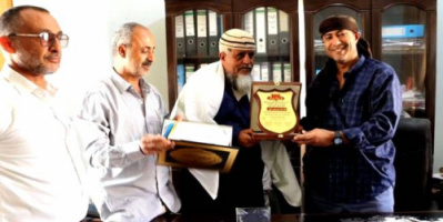 انتقالي الشعيب والسلطة المحلية يكرمان الشخصية الوطنية محمد علي محسن
