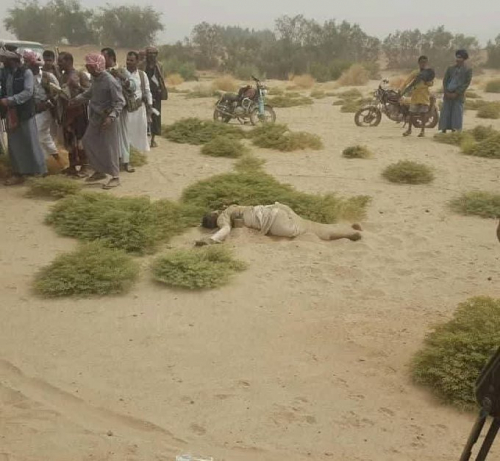 العثور على جثة فتى مقتول طعنًا في ظروف غامضة في الجوف اليمنية
