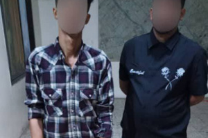 حزام عدن يلقي القبض على ثلاثة اشخاص بتهم ترويج وتعاطي المخدرات