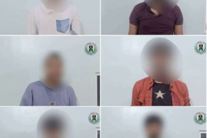 الحزام الأمني بالعاصمة عدن يلقي القبض على عدد من المتهمين بترويج الحشيش والمخدرات