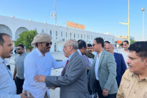 الكثيري وباعوم يصلان المكلا للمشاركة في فعالية حضرموت أولًا بالمكلا