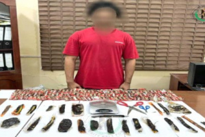 حزام العاصمة عدن يضبط أحد المروجين وبحوزته كمية من الحشيش المخدر