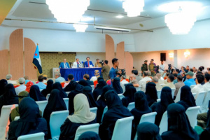 اللواء بن بريك يلتقي القضاة والمحامين والأكاديميين والمثقفين في المكلا