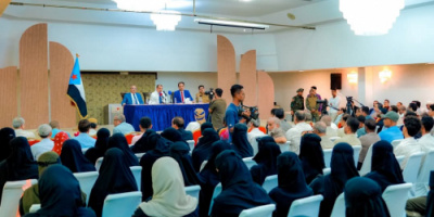 اللواء بن بريك يلتقي القضاة والمحامين والأكاديميين والمثقفين في المكلا