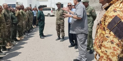 مدير أمن عدن يلتقي بالدفعة التدريبية ويؤكد على أهمية الاستفادة من العلوم الشرطوية والقانونية
