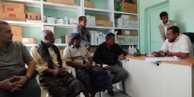 رئيس تنفيذية انتقالي خنفر يتفقد مستشفى شقرة والجمعية التعاونية السمكية بالمديرية