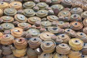 نزع 1,488 لغم وعبوة حوثية في الاسبوع الرابع من أبريل