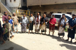 رئيس تنفيذية انتقالي بيحان يقدم واجب العزاء لأسرة الفقيد حقاش