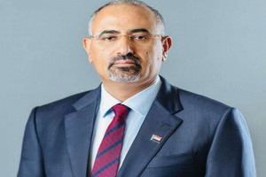 الرئيس الزُبيدي يُعزّي بوفاة الشيخ عبدالرحمن حجري