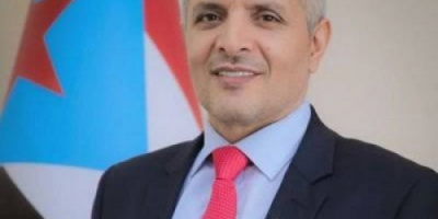 بيوم الصحافة .. اليافعي: تحية للأقلام الجنوبية الشجاع