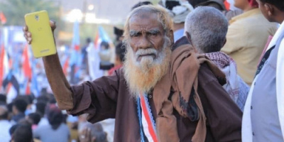رئيس تنفيذية انتقالي حضرموت يعزي بوفاة المناضل سالم كرامة خزمه