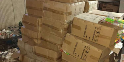 قوات حزام طوق عدن تضبط شحنة مواد غذائية منتهية الصلاحية في نقطة الرباط