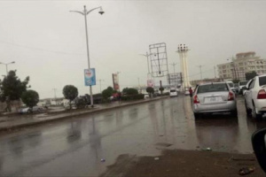 توقعات بهطول أمطار رعدية على المناطق الساحلية والجبلية وتحذيرات من ارتفاع الحرارة والرياح