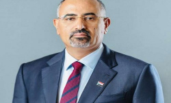 الرئيس الزُبيدي يُعزّي الأستاذ سامي باهيصمي بوفاة والده