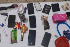 خلال مداهمة .. ضبط عصابة لترويج الحشيش والشبو في المكلا 