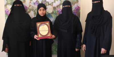 انتقالي حضرموت يكرم الطفلة آية عادل بن عبادي لمشاركتها في فعالية حضرموت أولًا المليونية بالمكلا