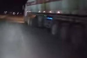 بوزة الوقود الخاصة بكهرباء أبين تصل إلى محطة جعار للطاقة المشتراة فجر الأربعاء