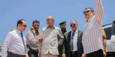 وزير النقل يناقش مع المستشار الفريق الصبيحي عدة قضايا متعلقة بمشروعي مطار عدن المستقبلي ومنفذ رأس العارة البحري