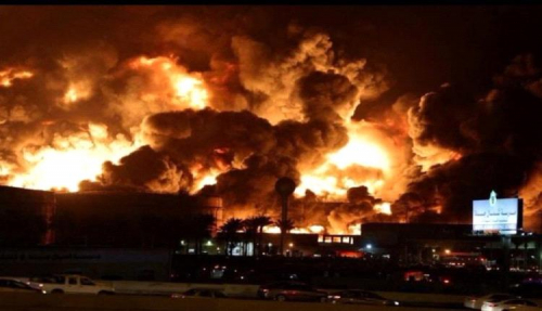 الحوثي يكبد اليمنيين خسائر بـ20 مليار دولار خلال يومين فقط الحوثي يكبد اليمنيين خسائر بـ20 مليار دولار خلال يومين فقط