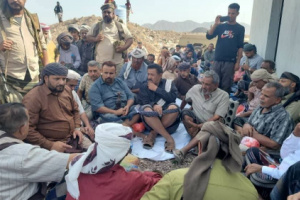 العميد المشوشي يلتقي مشائخ وأعيان قبائل مديرية مودية بأبين