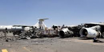 جبايات بالإكراه تحت قصف الطيران... الحوثيون يحوّلون أنقاض مطار صنعاء إلى بوابة ابتزاز جديدة