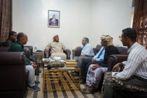محافظ سقطرى يلتقي رئيس مؤسسة طيبة للتنمية لبحث سبل تعزيز العمل التنموي في الأرخبيل