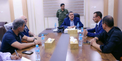 مدير أمن العاصمة عدن يبحث مع وفد من الإنتربول تعزيز التعاون الأمني ودعم الاستقرار