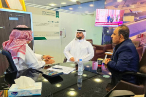 محافظ حضرموت ووزير الكهرباء يناقشان مع البرنامج السعودي مشاريع استراتيجية للكهرباء والتعليم العالي