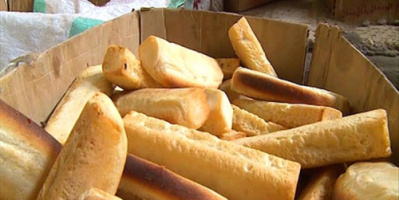 المخابز في عدن ترفع الإضراب وتعاود فتح أبوابها ابتداءً من يوم غد بعد إضراب ليوم واحد
