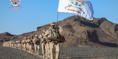 لرفع جاهزيتها القتالية..قوات العمالقة الجنوبية تنفذ مسيرًا عسكريًّا