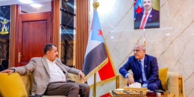 الكثيري يطّلع على خطط المؤسسة الاقتصادية بالعاصمة عدن 