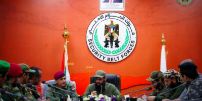 العميد الوالي يترأس اجتماعًا موسعًا بقيادة مدراء الإمداد والتموين بالحزام الأمني