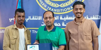 منتدى حجر يُكرم منسقية انتقالي جامعة حضرموت لجهودها المتفانية في خدمة الطلاب الجامعيين