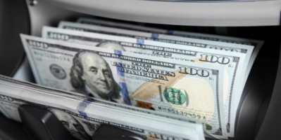 سعر الدولار في العاصمة عدن وحضرموت اليوم الأحد