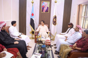 رئيس تنفيذية انتقالي المهرة يلتقي بقيادة منتدى الطالب المهري بالعاصمة عدن
