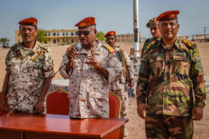 قائد لواء الريان بالمنطقة العسكرية الثانية يكرم المبرزين في رماية الأسلحة المتوسطة والخفيفة تقديراً لتميزهم