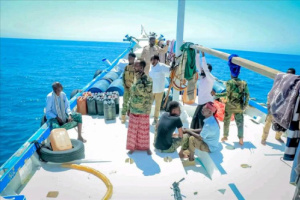 مسلحون صوماليون يحتجزون 27 صياداً حضرمياً ويطالبون بفدية مالية