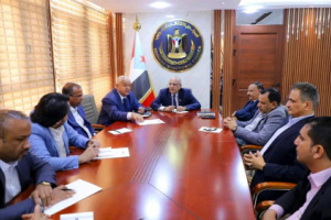 لجنة الطوارئ تواصل عقد اجتماعاتها وتثني على جهود رئيس الوزراء