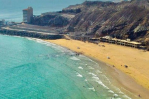 غرق 4 شباب في شاطئ العشاق بالتواهي بالعاصمة عدن 
