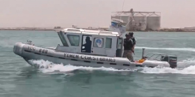 خفر السواحل بعدن تحذر المواطنين من السباحة والاقتراب من البحر خلال الفترة القادمة 