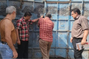 العاصمة عدن .. إغلاق معمل مياه مخالف في مديرية المنصورة