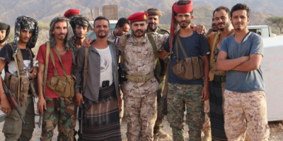 العميد المعكر يُنفذ زيارة عيدية لمواقع القوات الجنوبية في وادي عومران بأبين
