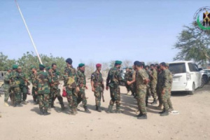 أركان حزام لحج يزور مواقع القوات لتهنئة الجنود بعيد الأضحى